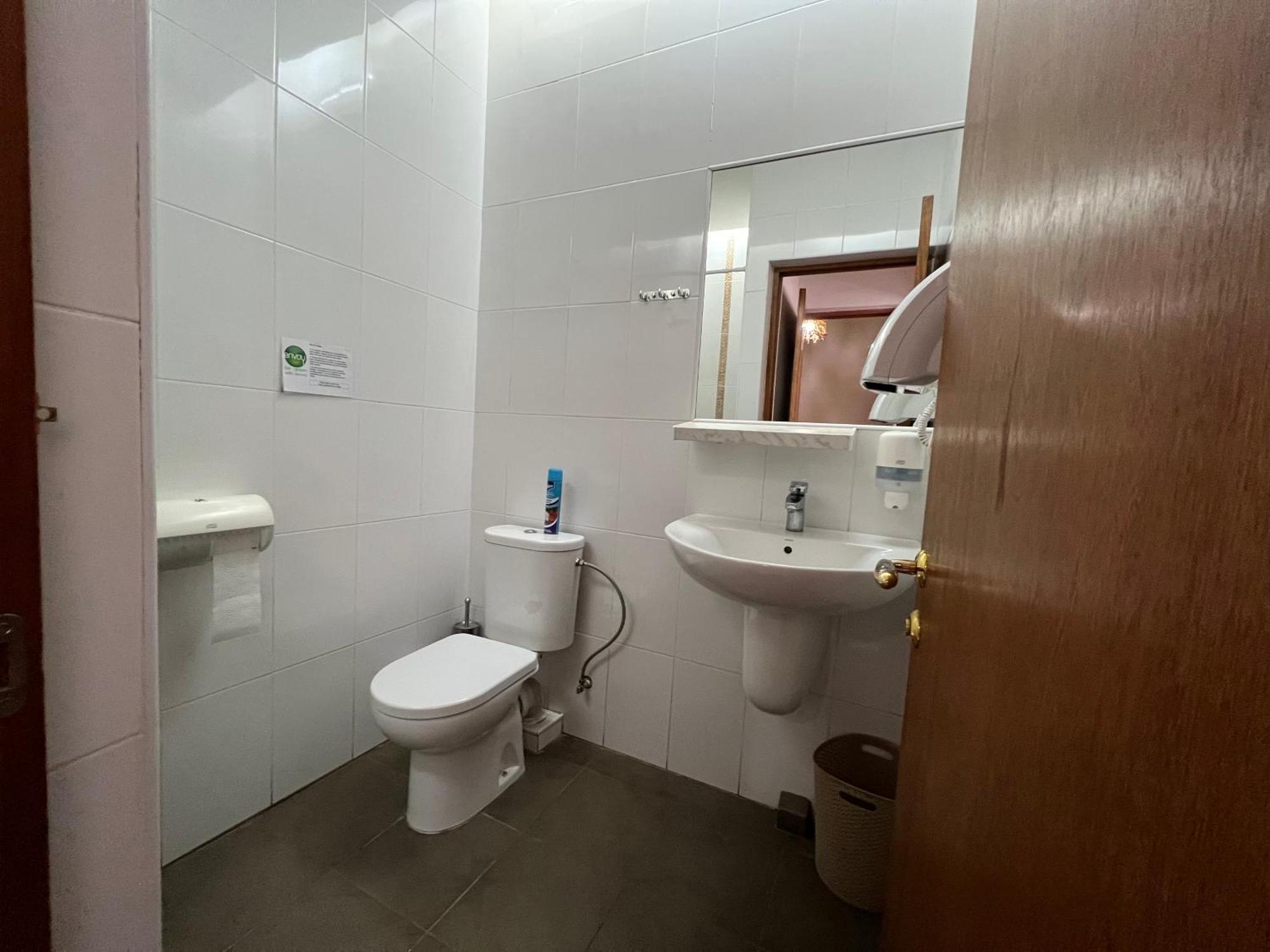 Envoy Hostel & Tours Erywań Zewnętrze zdjęcie