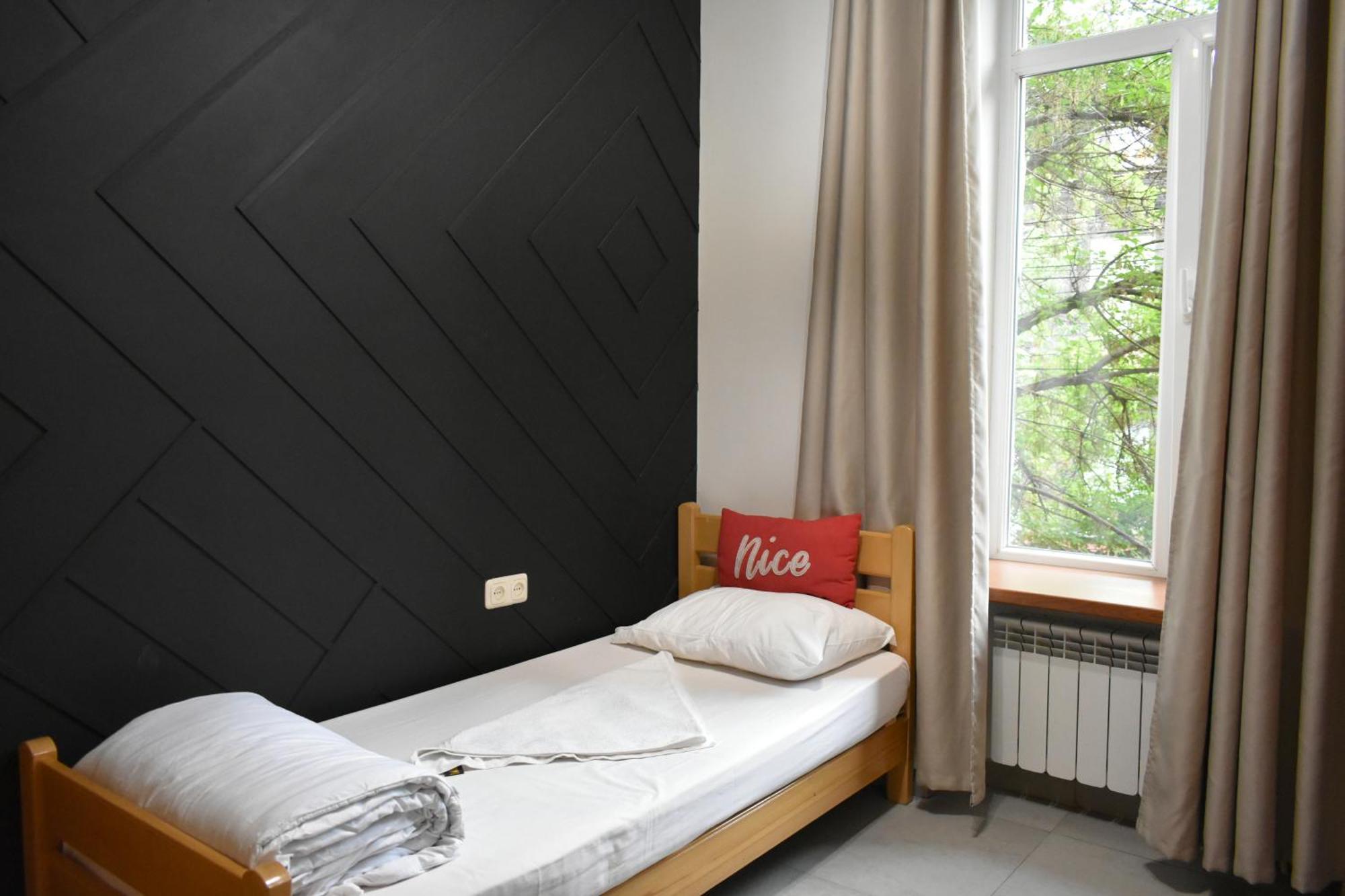 Envoy Hostel & Tours Erywań Zewnętrze zdjęcie