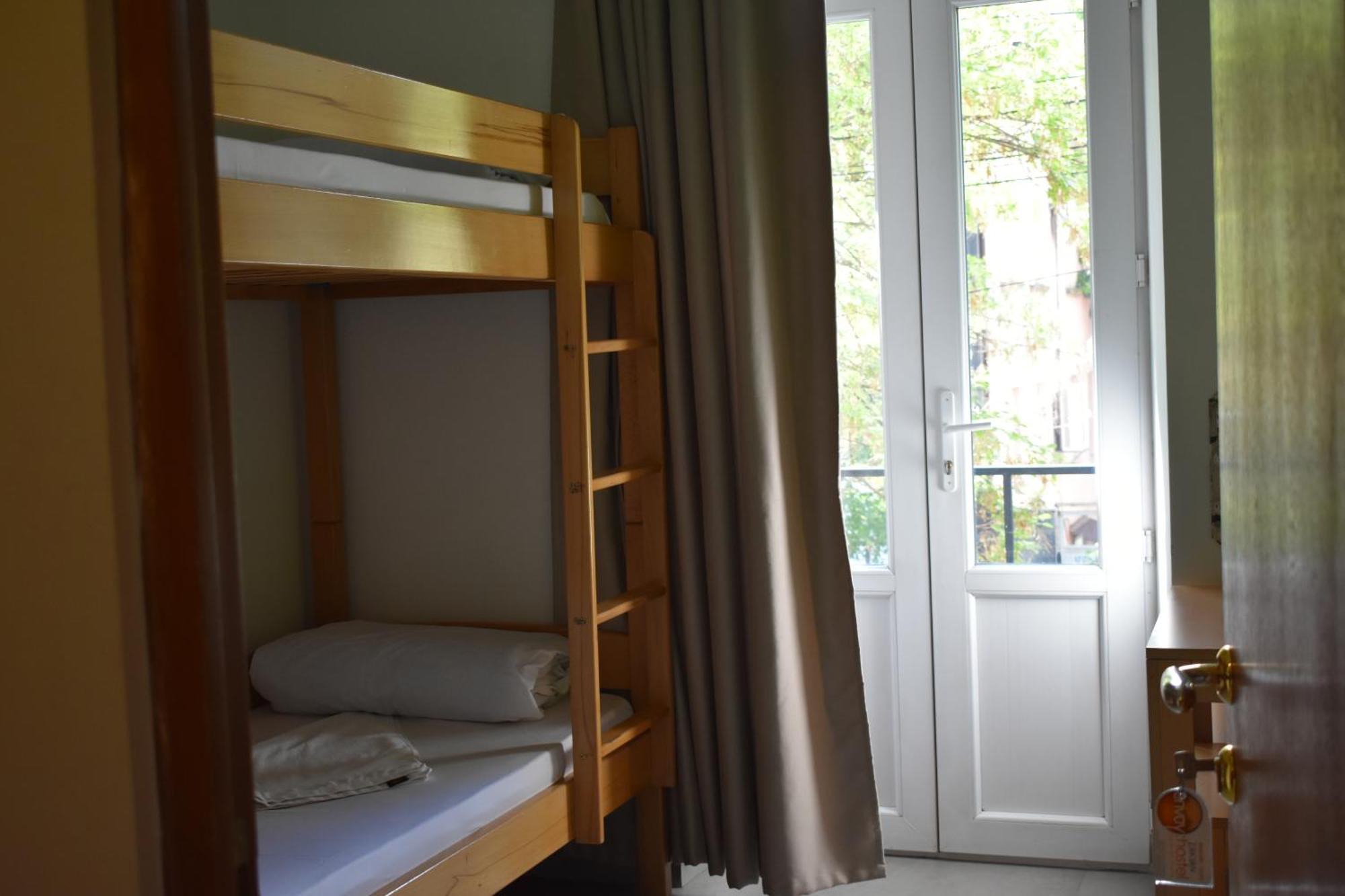 Envoy Hostel & Tours Erywań Zewnętrze zdjęcie