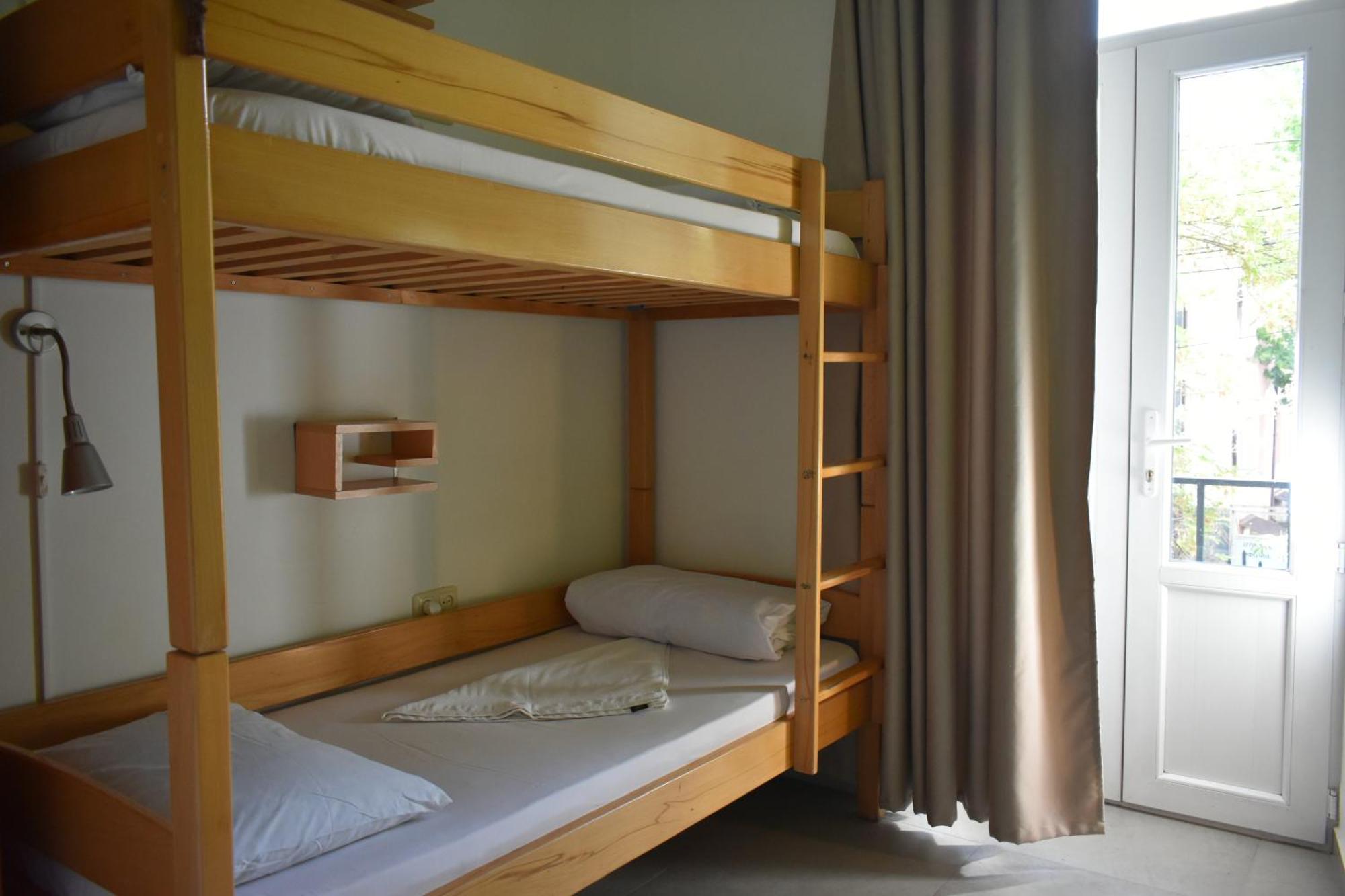Envoy Hostel & Tours Erywań Zewnętrze zdjęcie
