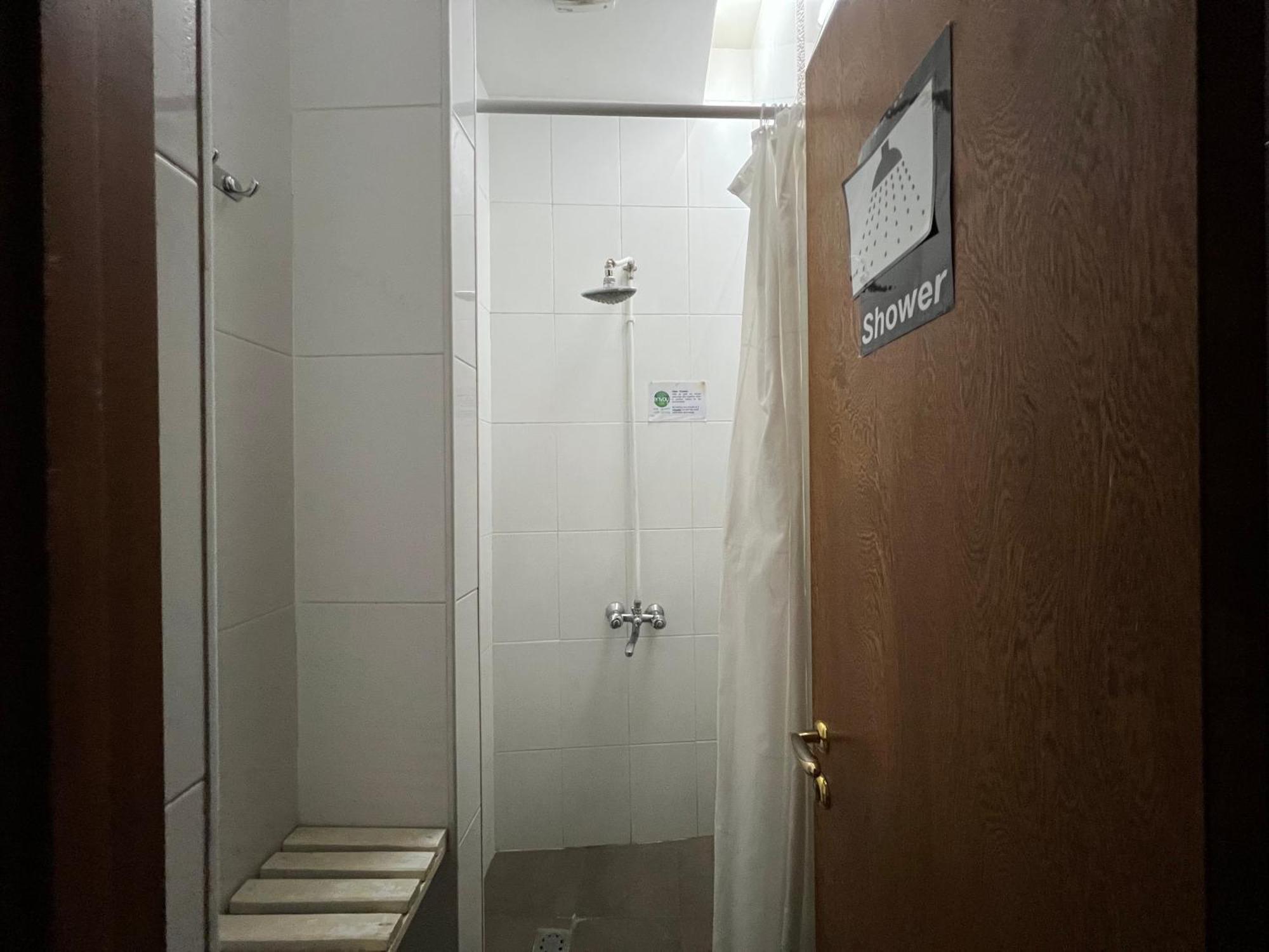 Envoy Hostel & Tours Erywań Zewnętrze zdjęcie