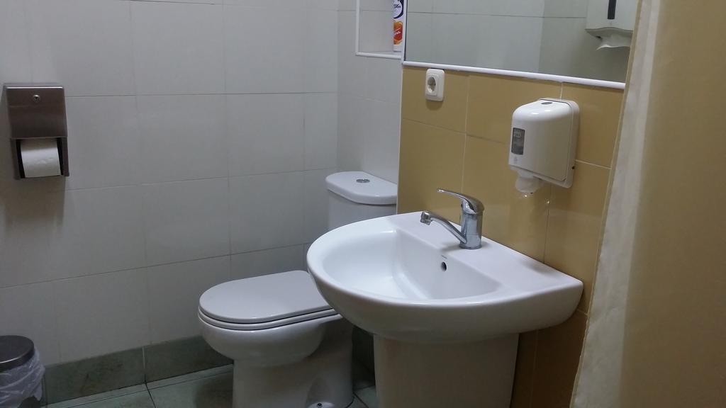 Envoy Hostel & Tours Erywań Zewnętrze zdjęcie