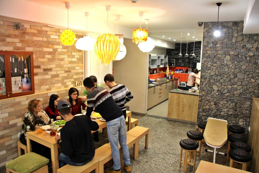 Envoy Hostel & Tours Erywań Zewnętrze zdjęcie