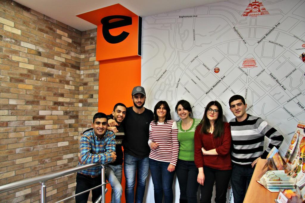 Envoy Hostel & Tours Erywań Zewnętrze zdjęcie