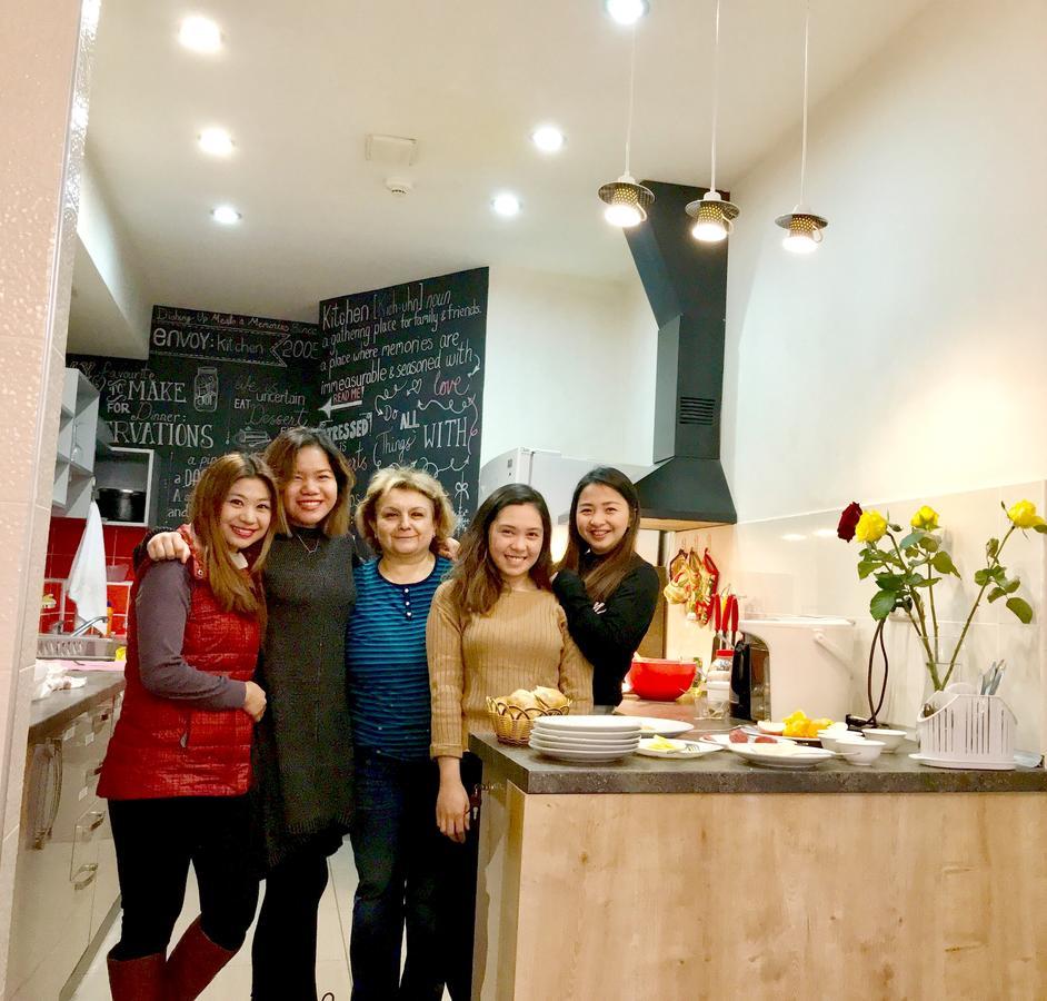 Envoy Hostel & Tours Erywań Zewnętrze zdjęcie