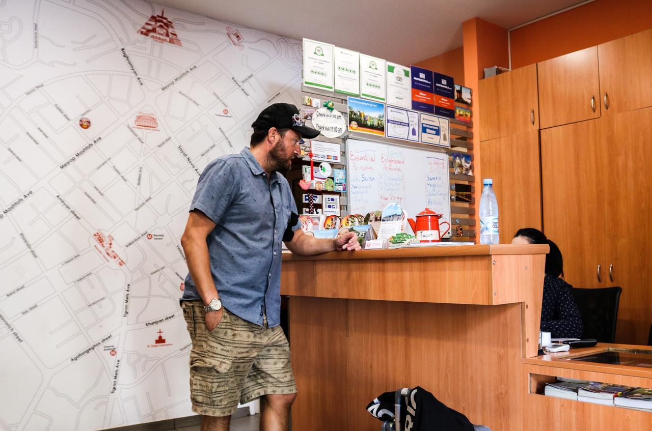 Envoy Hostel & Tours Erywań Zewnętrze zdjęcie